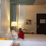 The Royal Snail Hotel