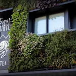 The Royal Snail Hotel 4*