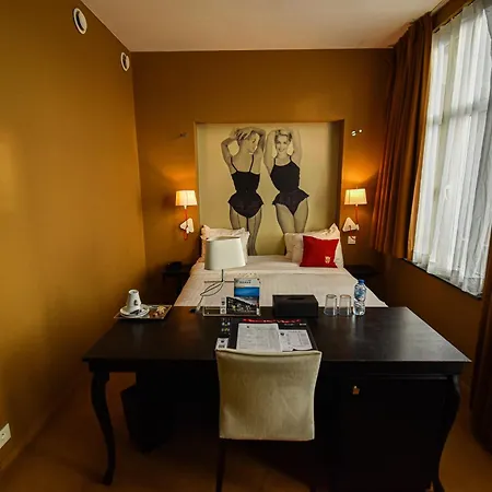 Hotel The Royal Snail 4*