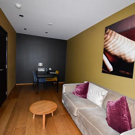 The Royal Snail Hotel 4*