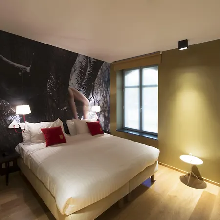 The Royal Snail Hotel