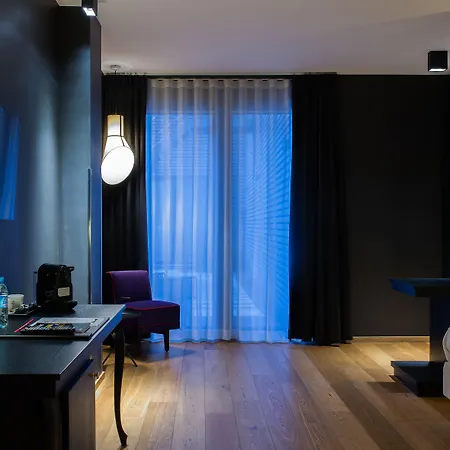 Hotel The Royal Snail 4*