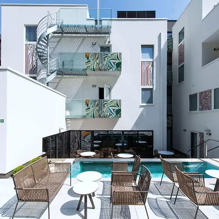 Hotel The Royal Snail 4*