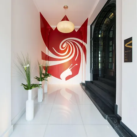 The Royal Snail Hotel