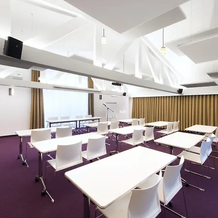 The Royal Snail Hotel 4*