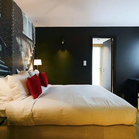 The Royal Snail Hotel 4*