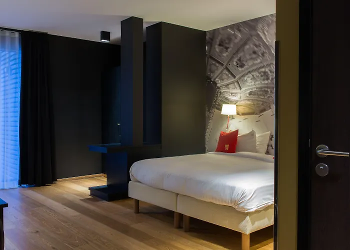 The Royal Snail Hotel 4*