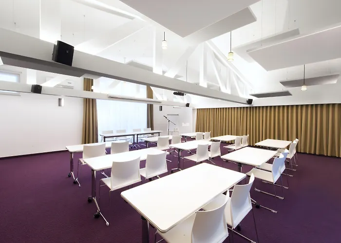 The Royal Snail Hotel 4*